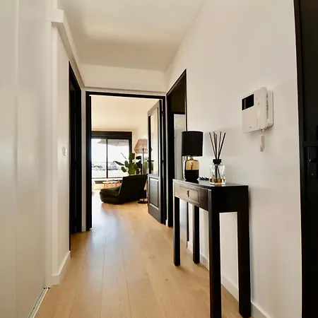 Διαμέρισμα Penthouse With Large Terrace Ac Parking And Close To Shops -benakey